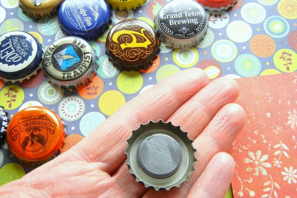Bottle-Cap-Magnets 1000.jpg Bottle-Cap-Magnets 1000.jpg
